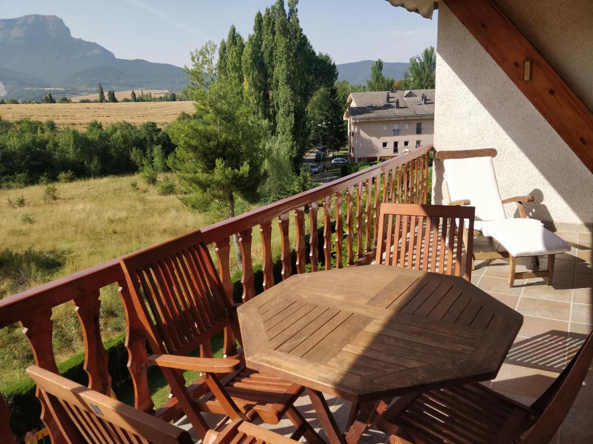 Apartamento Goxoa Jaca Exterior photo
